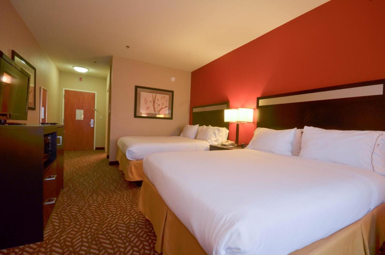 Holiday Inn Express & Suites Pine Bluff/Pines Mall By Ihg Extérieur photo