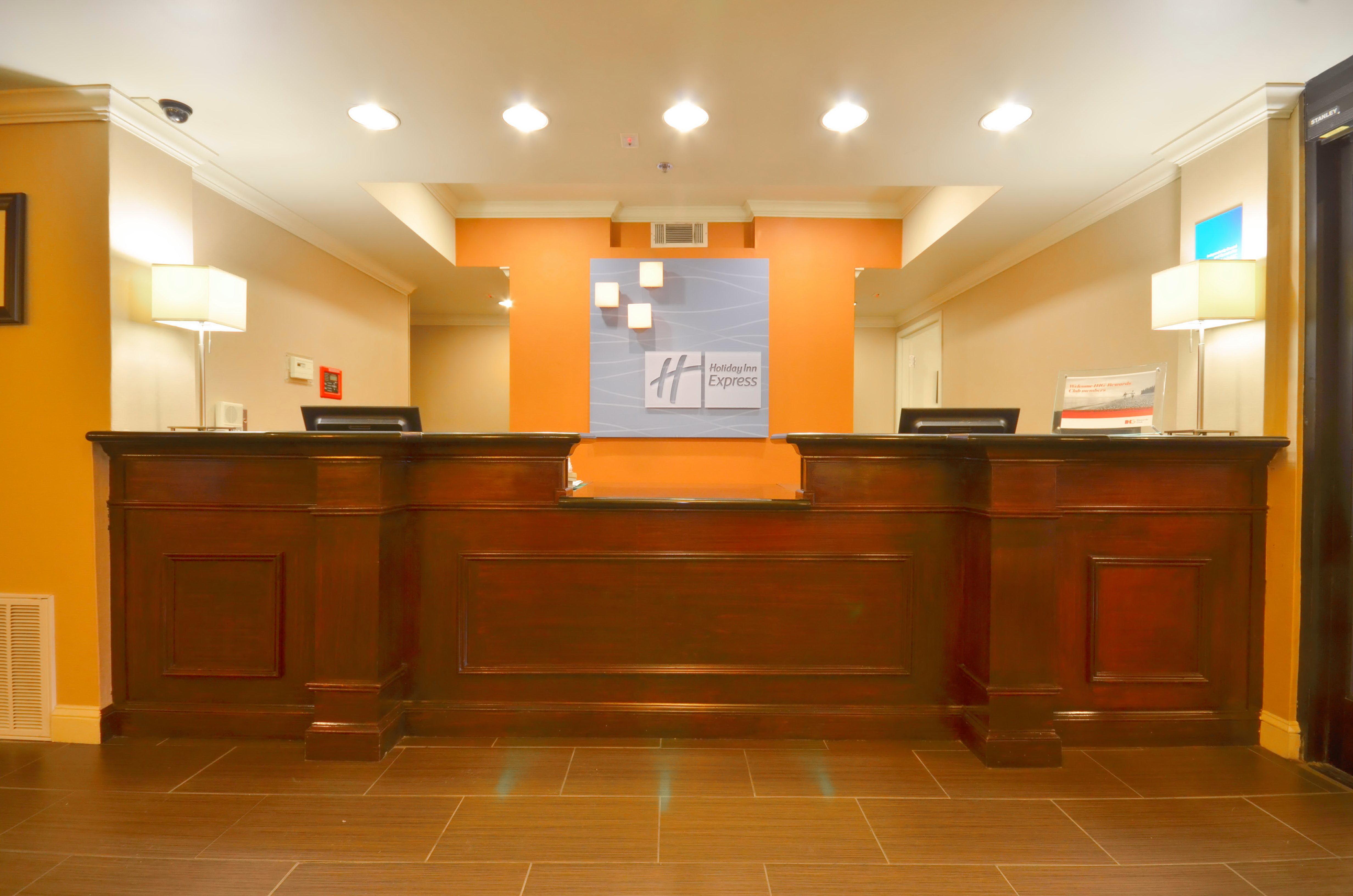 Holiday Inn Express & Suites Pine Bluff/Pines Mall By Ihg Extérieur photo