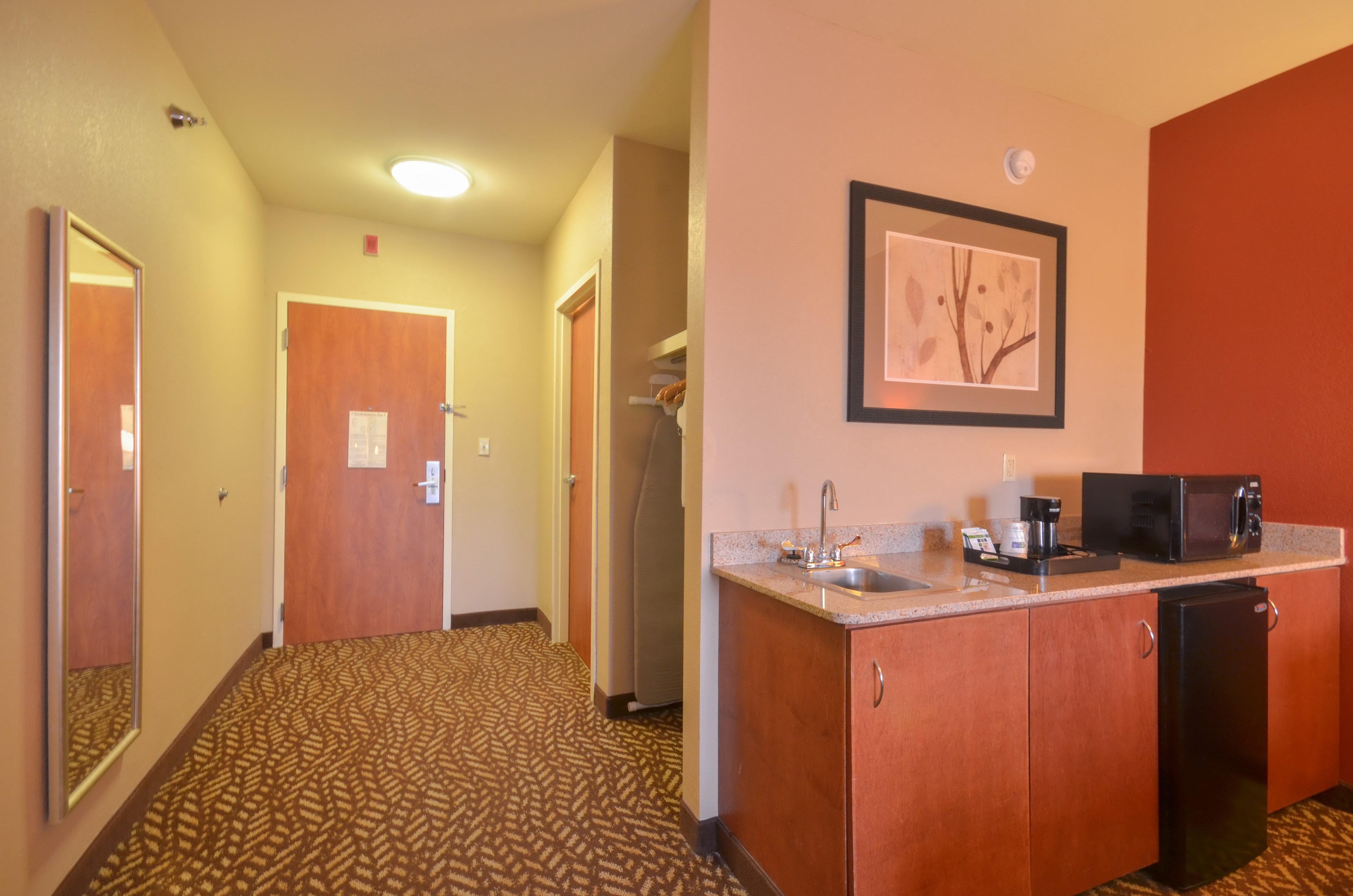 Holiday Inn Express & Suites Pine Bluff/Pines Mall By Ihg Extérieur photo