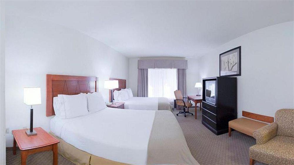 Holiday Inn Express & Suites Pine Bluff/Pines Mall By Ihg Extérieur photo