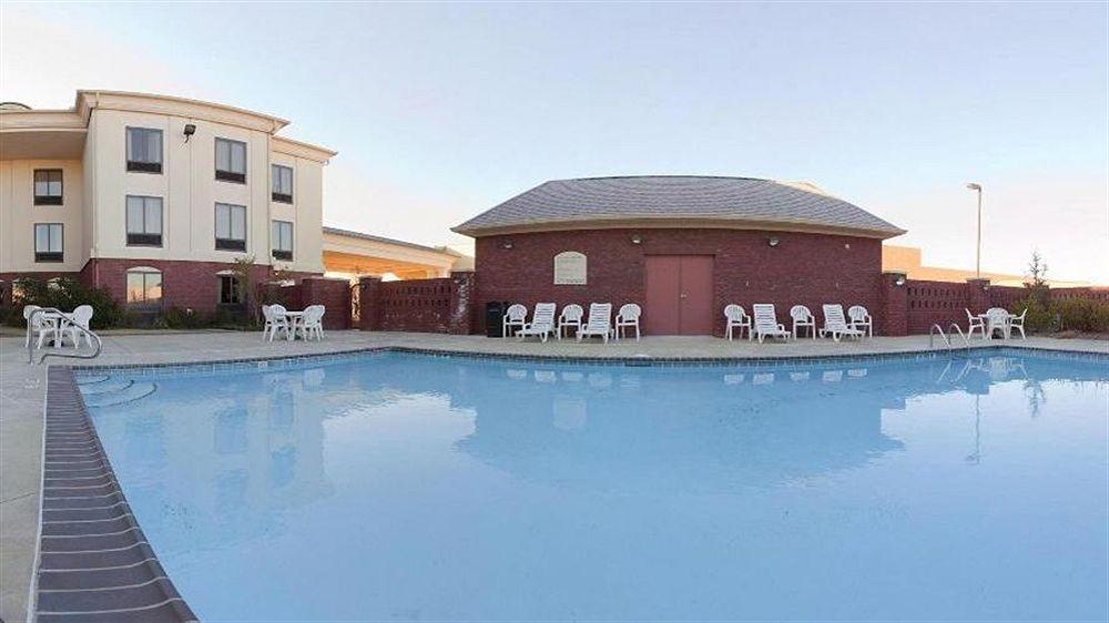 Holiday Inn Express & Suites Pine Bluff/Pines Mall By Ihg Extérieur photo
