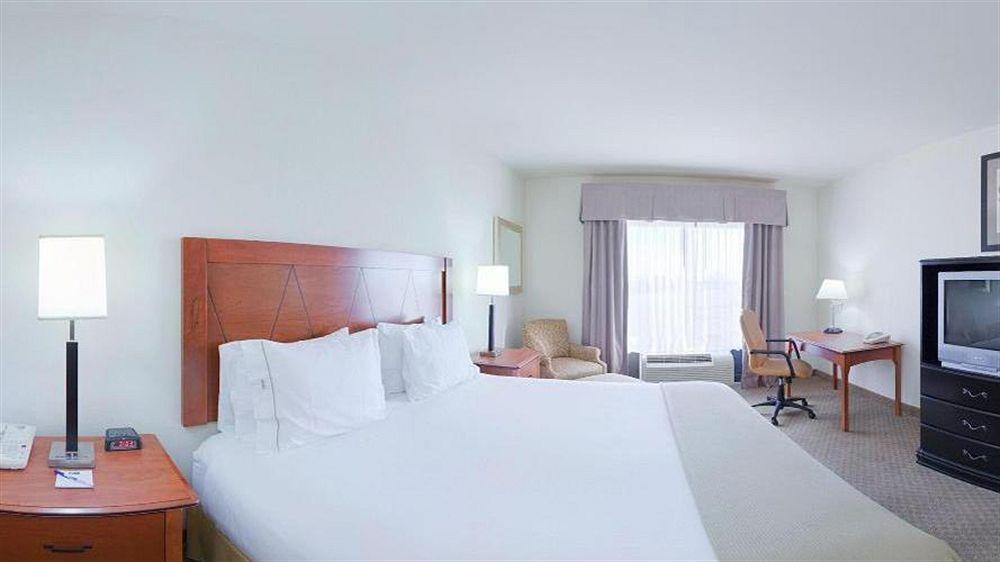 Holiday Inn Express & Suites Pine Bluff/Pines Mall By Ihg Extérieur photo